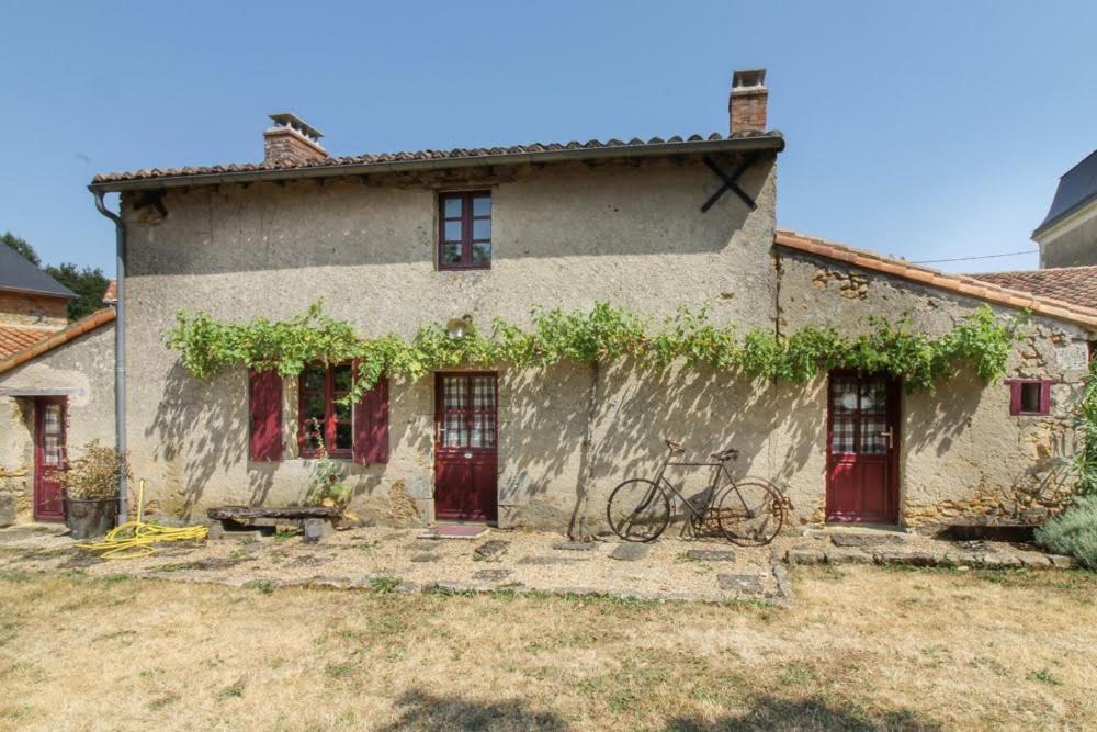 La Jariette Bed & Breakfast Airvault Exterior photo