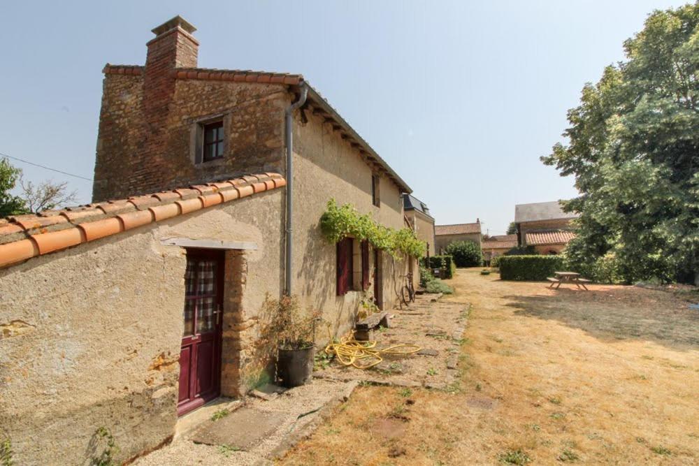 La Jariette Bed & Breakfast Airvault Exterior photo