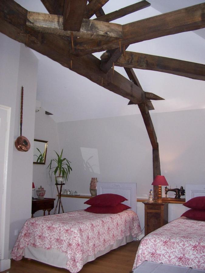 La Jariette Bed & Breakfast Airvault Exterior photo